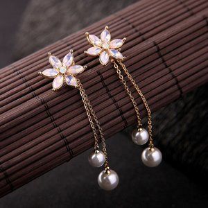 NWT - 2 Part Detachable Pearl Drop Flower Earrings